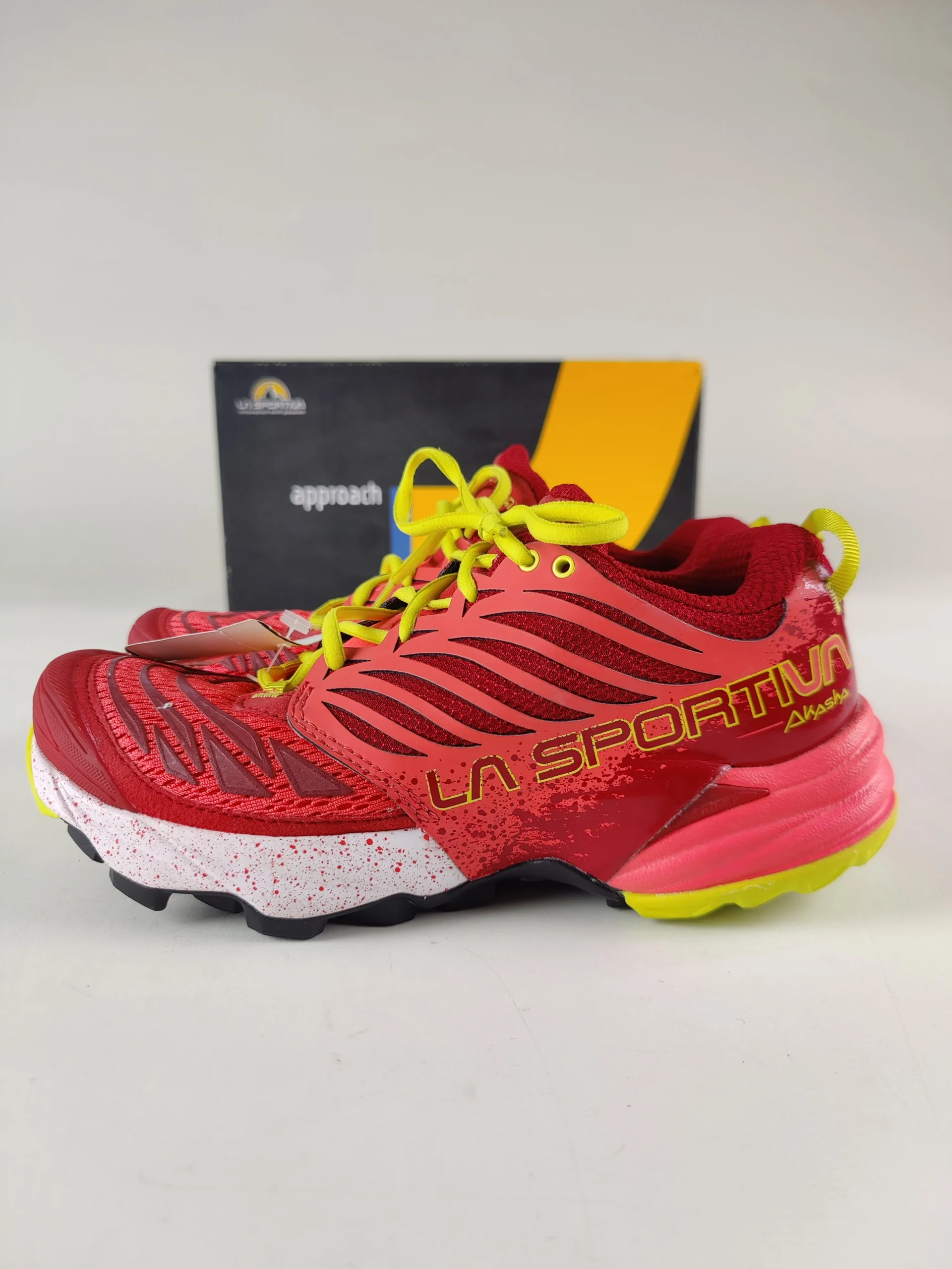La Sportiva Akasha Rood 2 La Sportiva Akasha Rood – Image 2